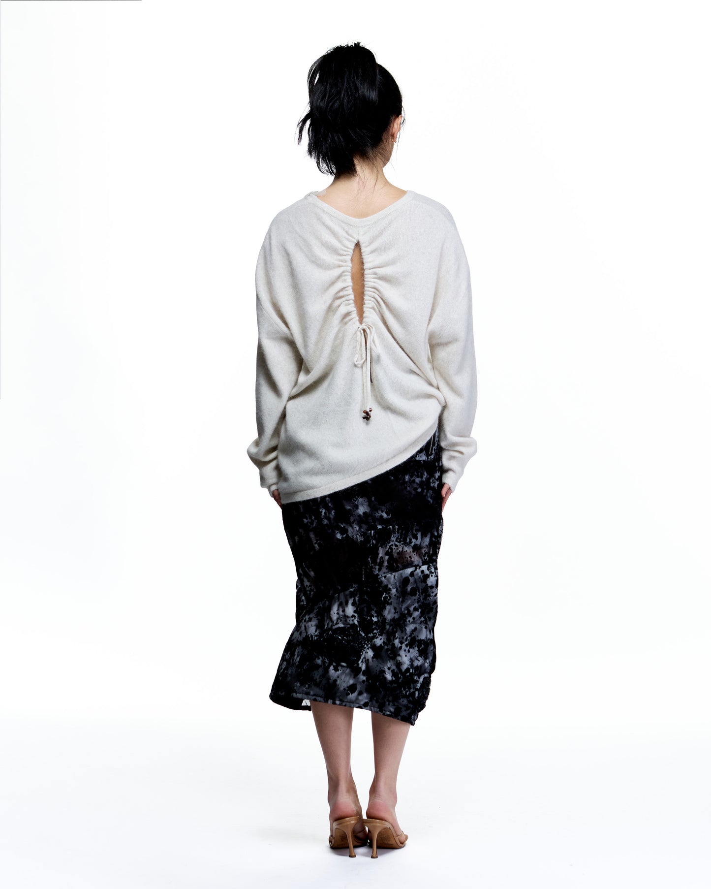CUT OUT DETAIL WOOL SWEATER