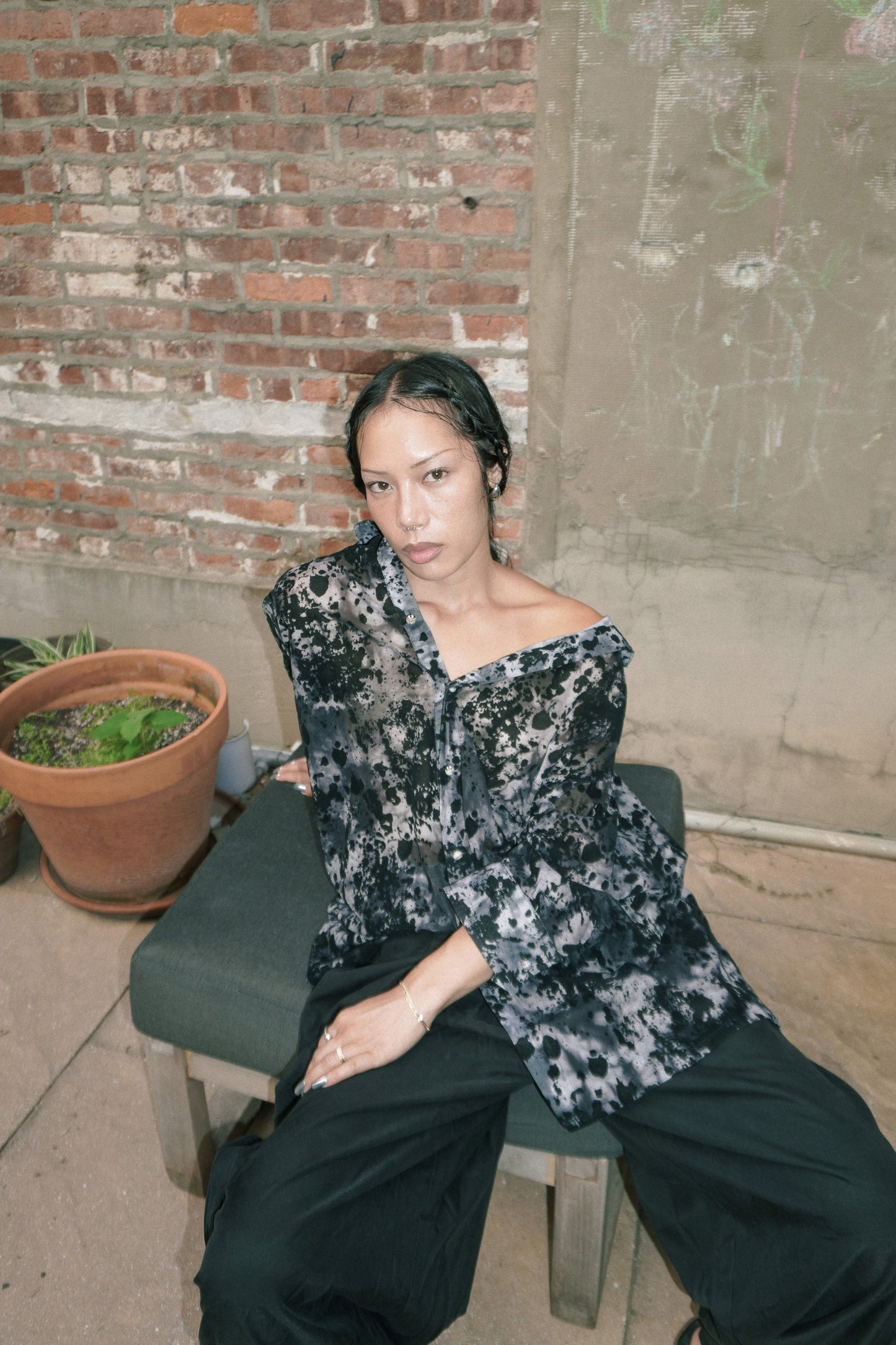 OPEN NECK MESH FLOCKING PRINT SHIRT