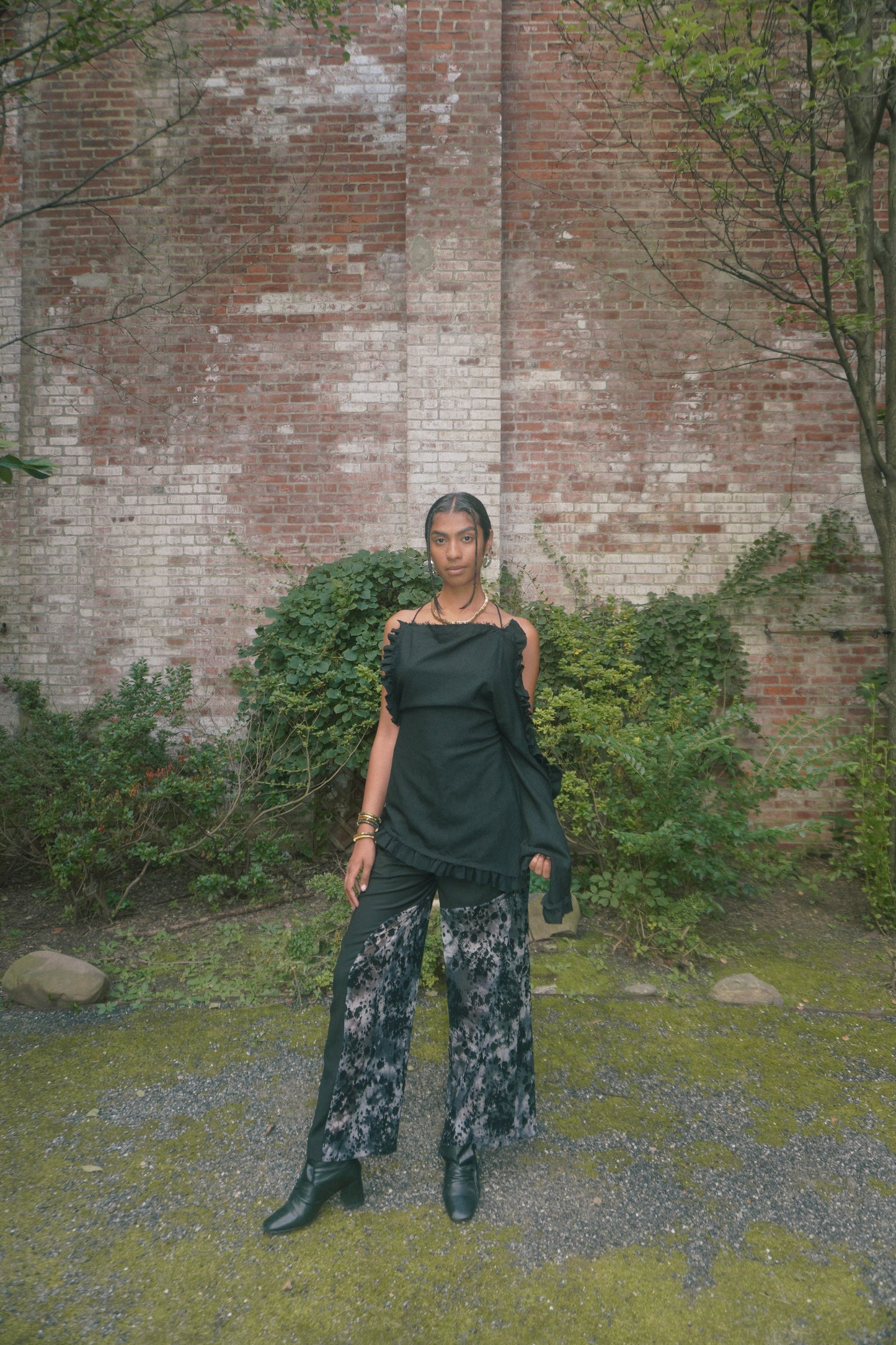 BURN OUT MESH PRINT ASYMMETRIC PANTS