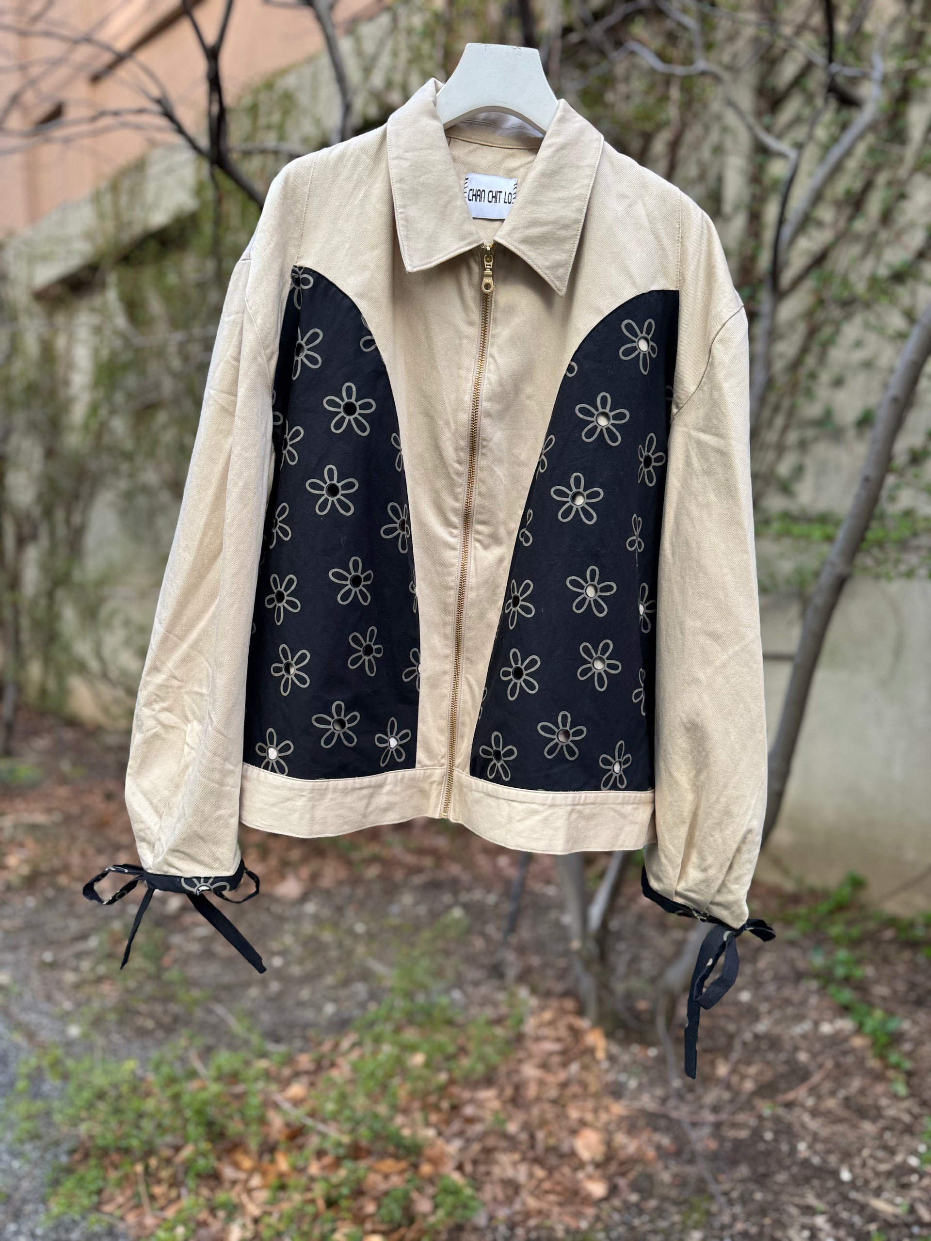 DAISY PRINT PATCHED COTTON TWILL JACKET – CHAN CHIT LO