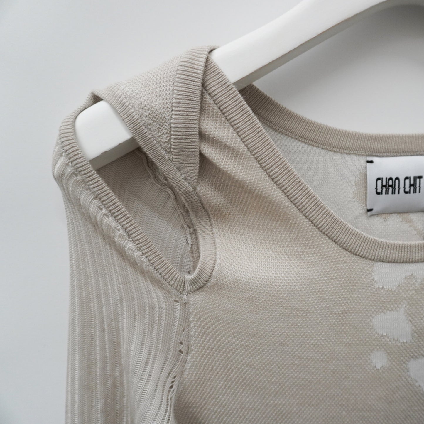 UNDER THE SHADOW CUT OUT TANK TOP_SAND